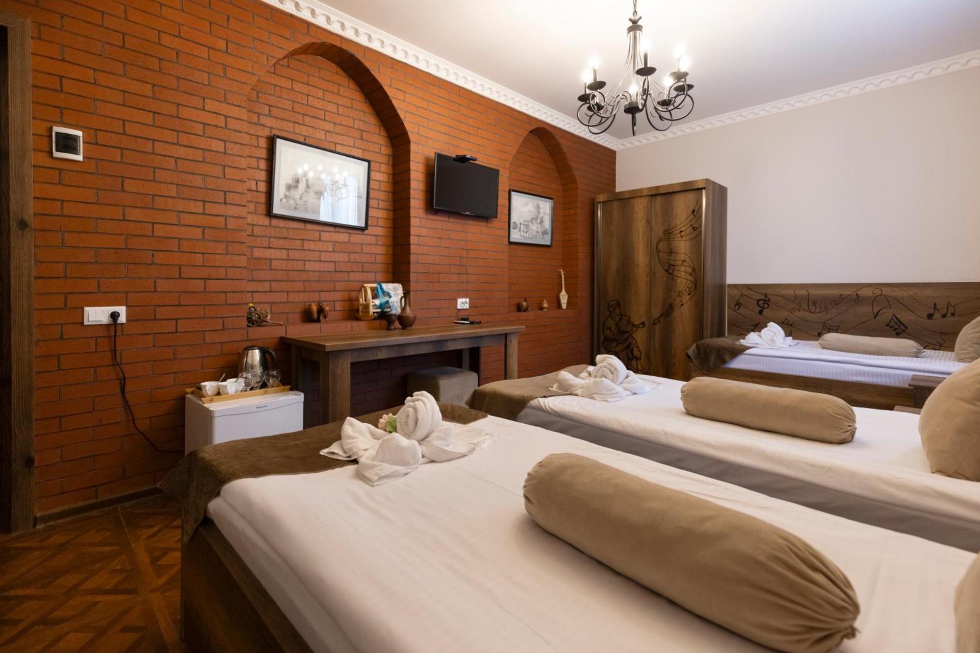 Hestia Boutique Hotel Гори Екстериор снимка