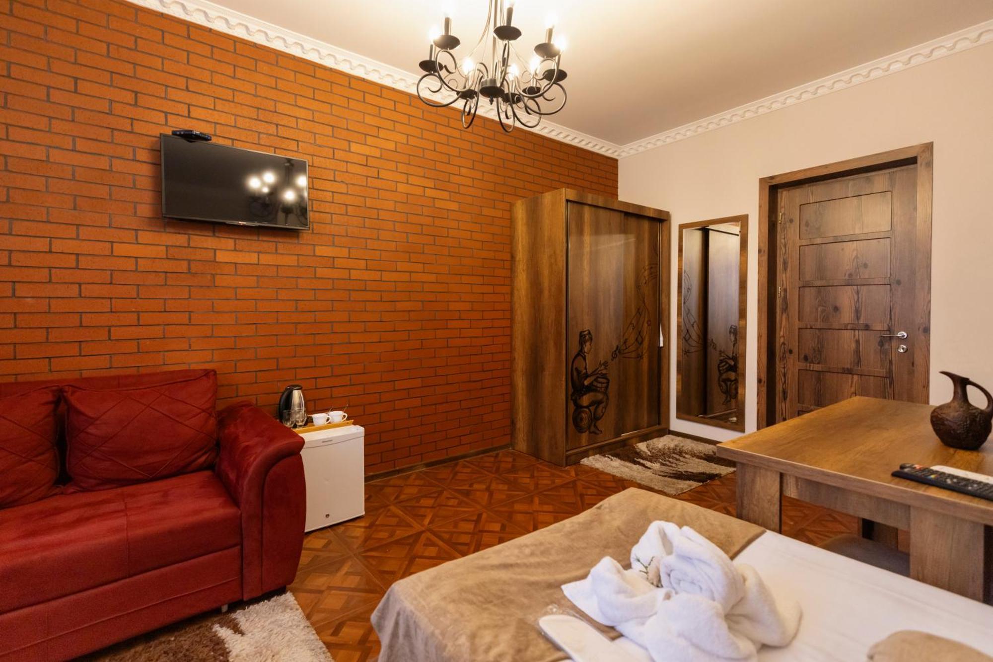 Hestia Boutique Hotel Гори Екстериор снимка