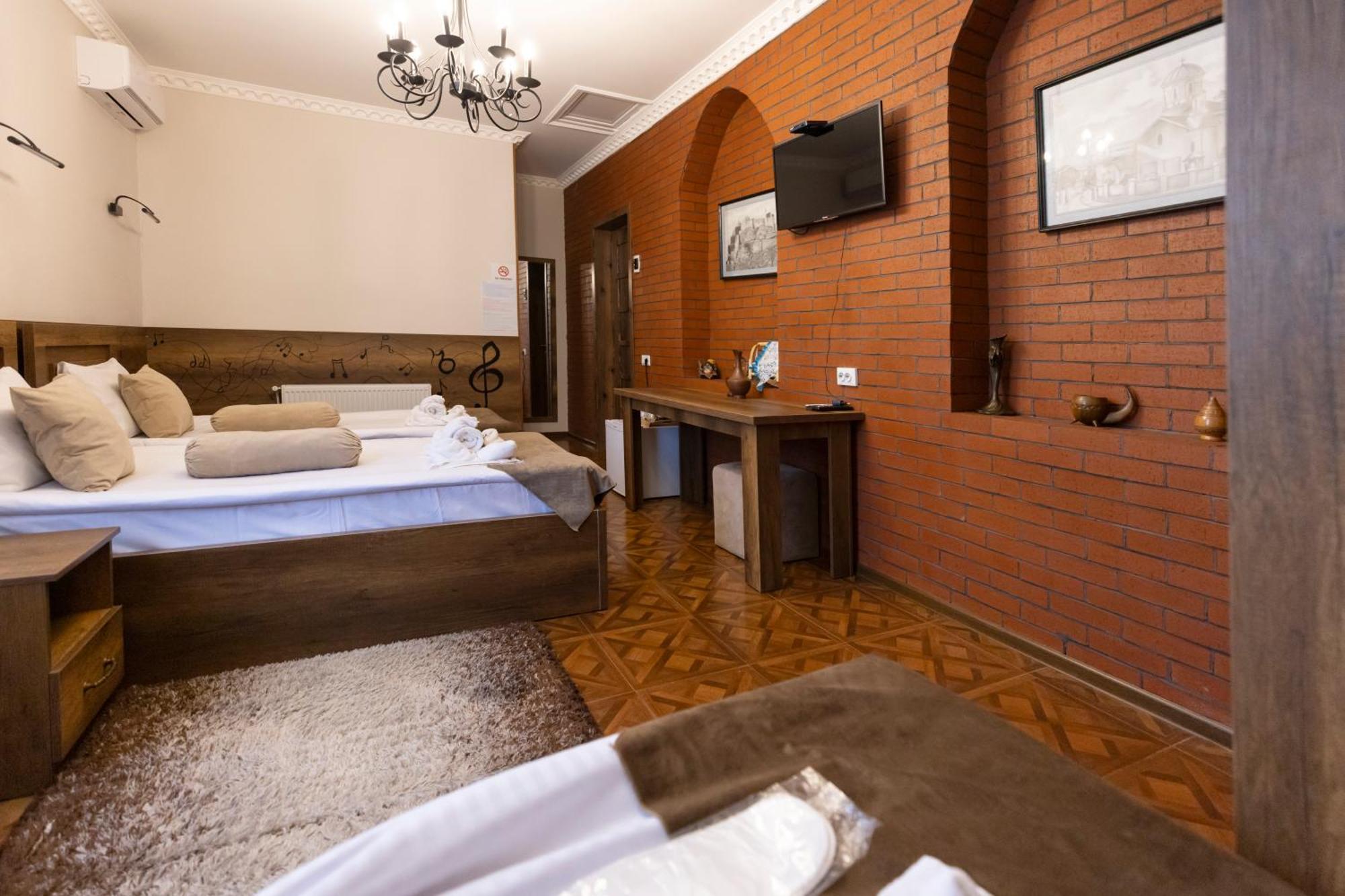 Hestia Boutique Hotel Гори Екстериор снимка