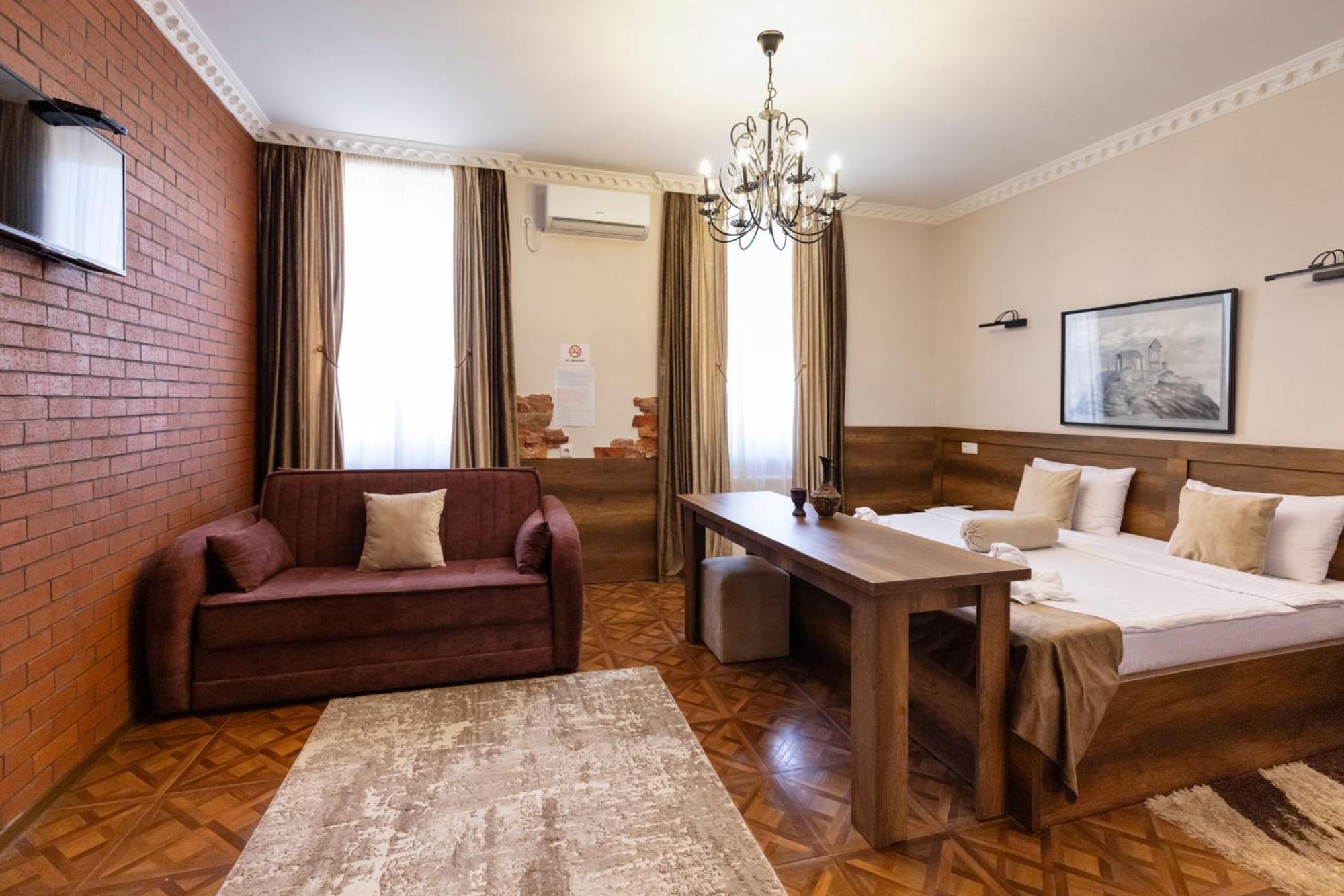 Hestia Boutique Hotel Гори Екстериор снимка