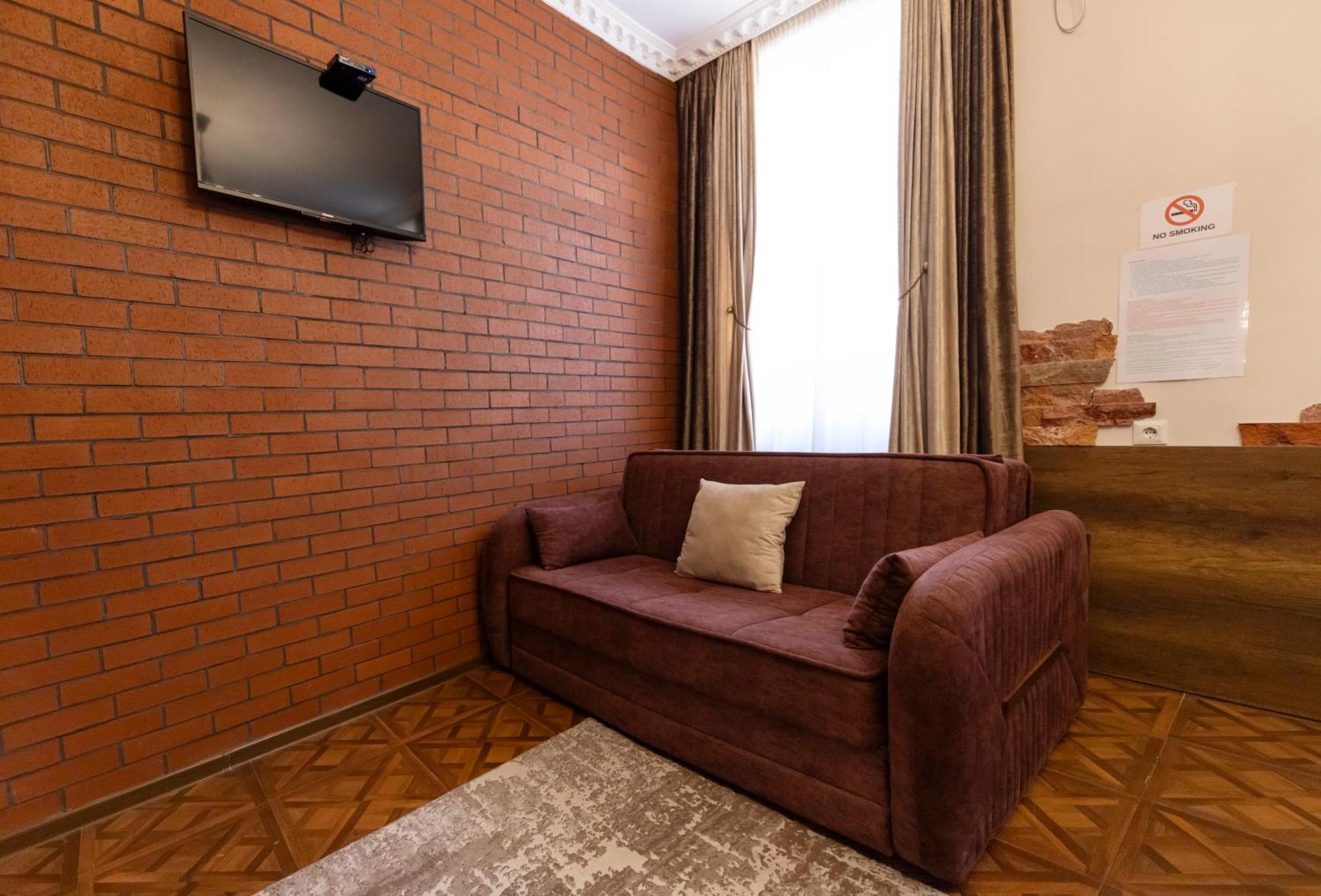 Hestia Boutique Hotel Гори Екстериор снимка